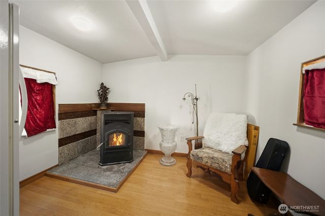 221 E Country Lane, Allyn, WA 98524
