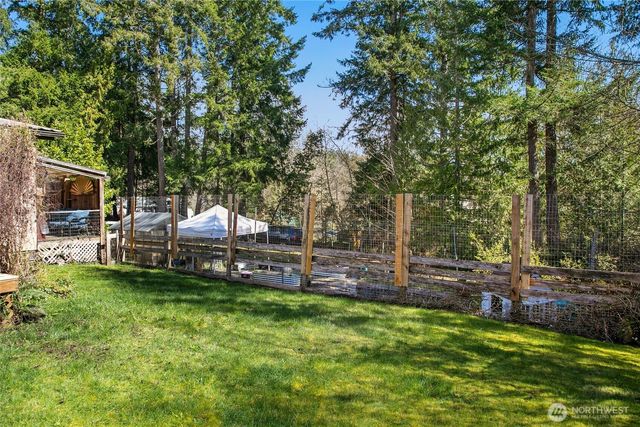 221 E Country Lane, Allyn, WA 98524