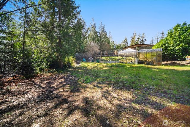 221 E Country Lane, Allyn, WA 98524