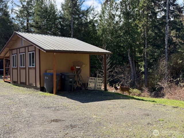 221 E Country Lane, Allyn, WA 98524