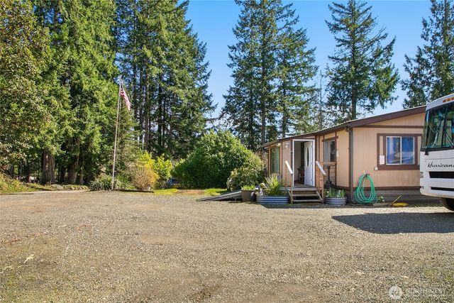221 E Country Lane, Allyn, WA 98524