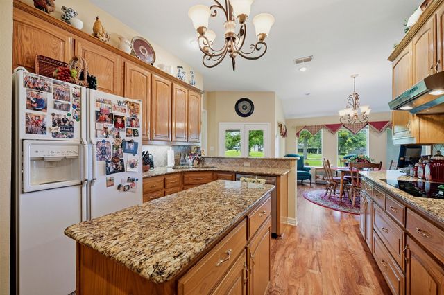 730 Kiowa Drive W, Lake Kiowa, TX 76240