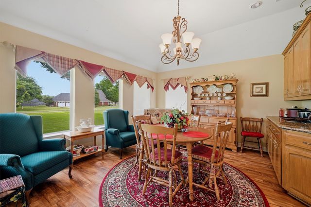 730 Kiowa Drive W, Lake Kiowa, TX 76240