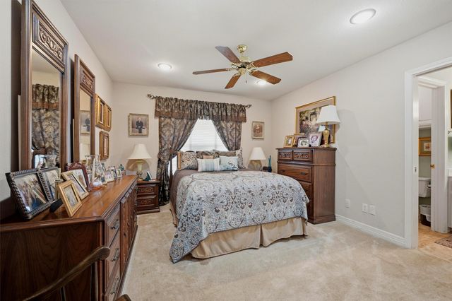 730 Kiowa Drive W, Lake Kiowa, TX 76240