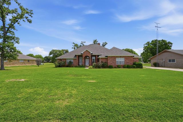 730 Kiowa Drive W, Lake Kiowa, TX 76240