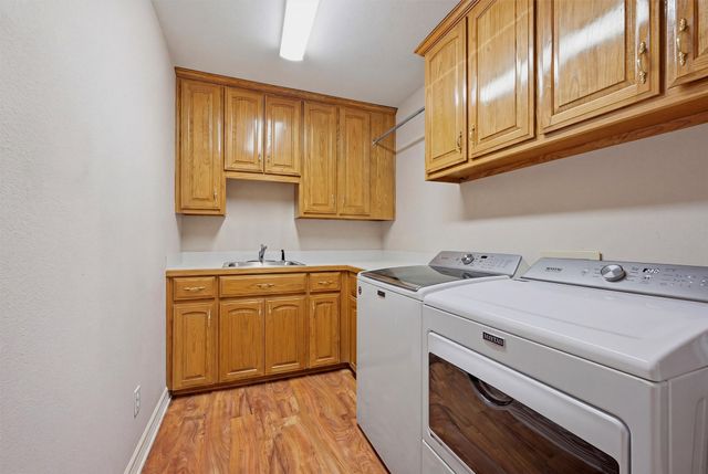 730 Kiowa Drive W, Lake Kiowa, TX 76240