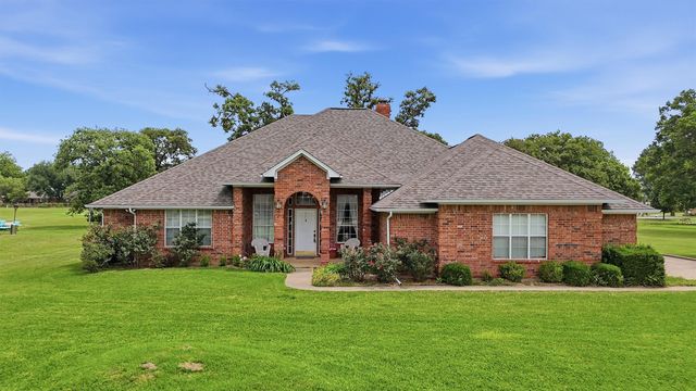 730 Kiowa Drive W, Lake Kiowa, TX 76240