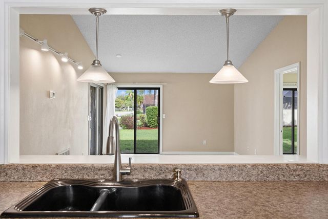 2242 SE Breckenridge Circle, Port St. Lucie, FL 34952