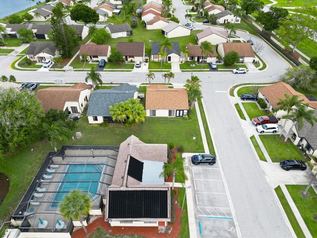 2242 SE Breckenridge Circle, Port St. Lucie, FL 34952