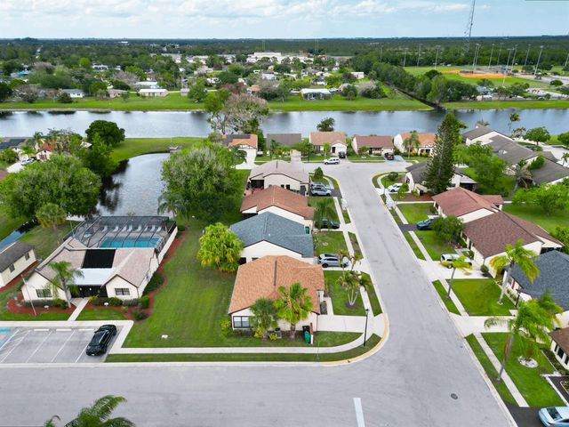 2242 SE Breckenridge Circle, Port St. Lucie, FL 34952
