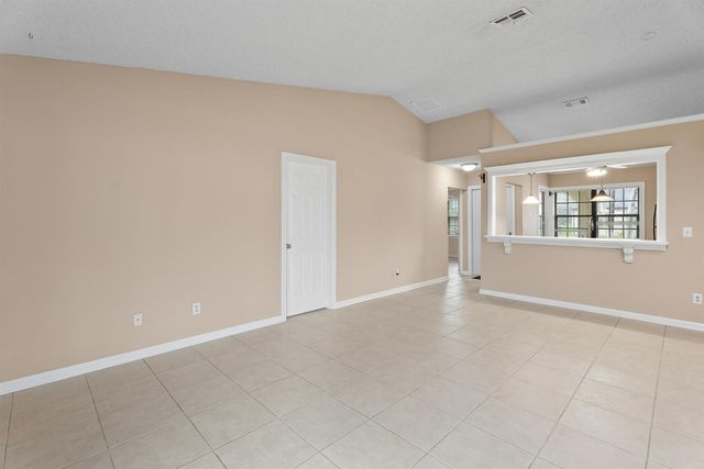 2242 SE Breckenridge Circle, Port St. Lucie, FL 34952