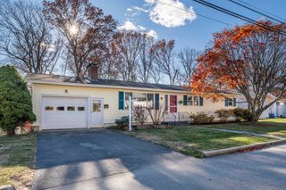 123 Dave Street, Manchester, NH 03104