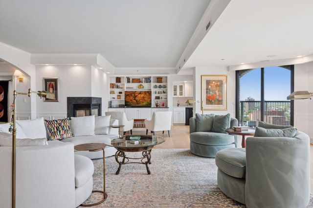 1201 Yale Place 2102, Minneapolis, MN 55403