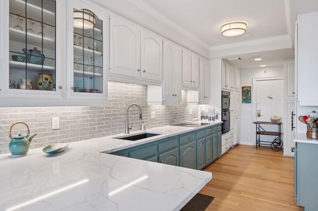 1201 Yale Place 2102, Minneapolis, MN 55403