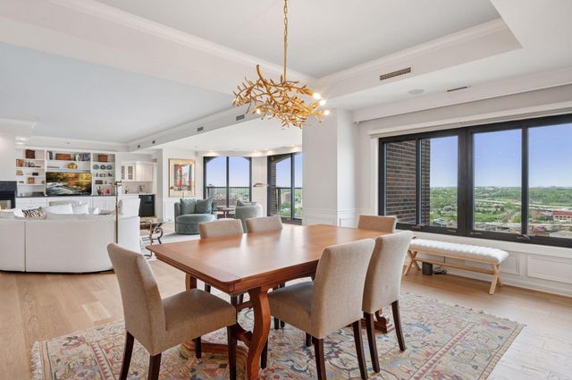 1201 Yale Place 2102, Minneapolis, MN 55403