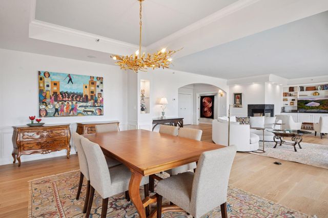 1201 Yale Place 2102, Minneapolis, MN 55403