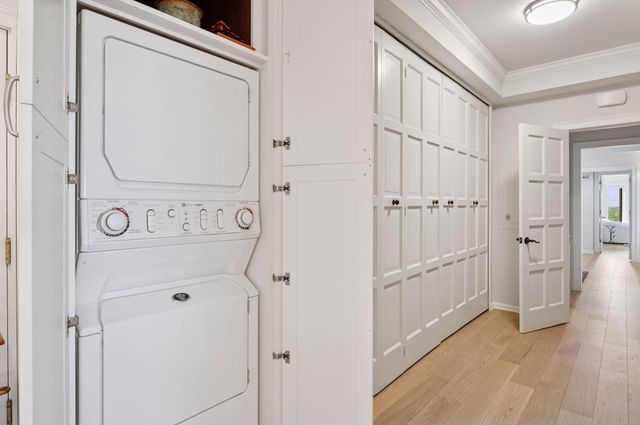 1201 Yale Place 2102, Minneapolis, MN 55403