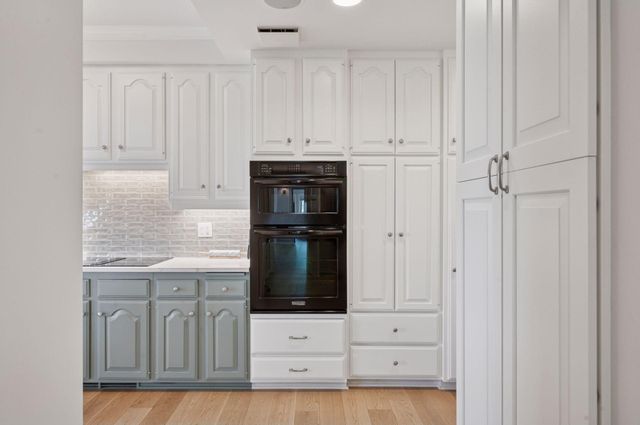 1201 Yale Place 2102, Minneapolis, MN 55403