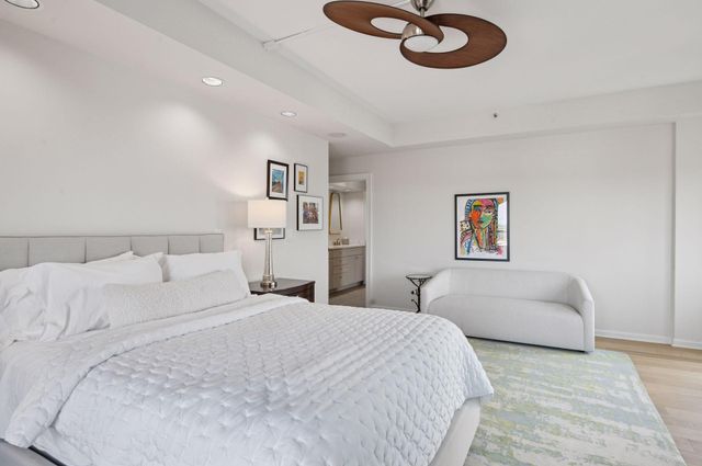 1201 Yale Place 2102, Minneapolis, MN 55403