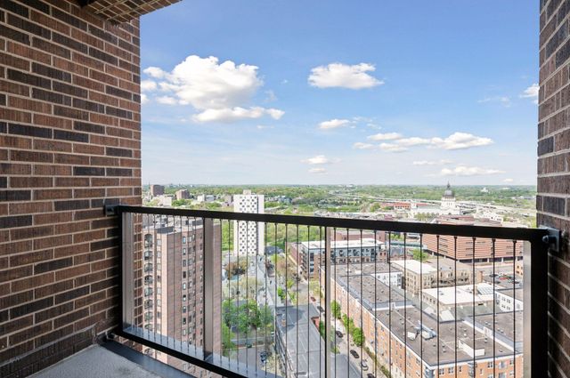 1201 Yale Place 2102, Minneapolis, MN 55403