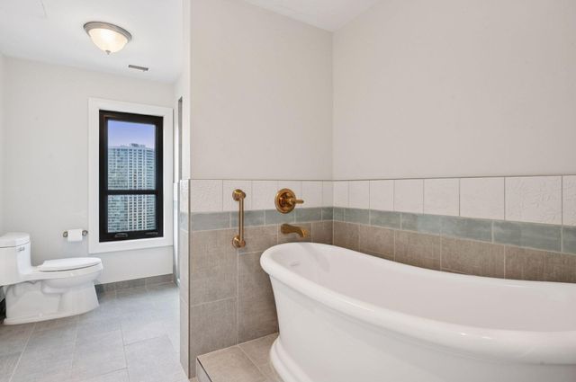 1201 Yale Place 2102, Minneapolis, MN 55403