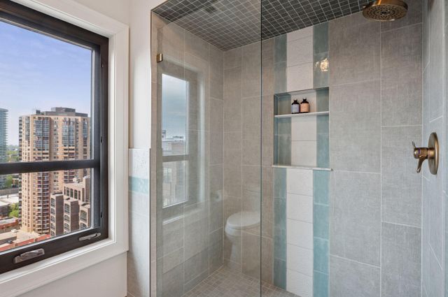 1201 Yale Place 2102, Minneapolis, MN 55403