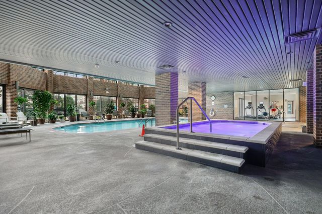 1201 Yale Place 2102, Minneapolis, MN 55403