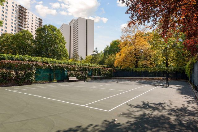 1201 Yale Place 2102, Minneapolis, MN 55403