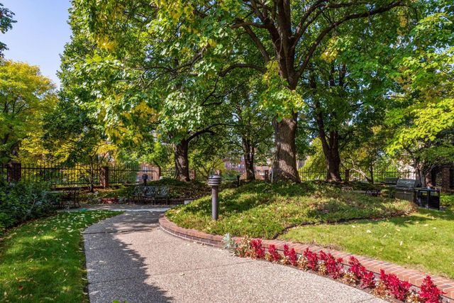 1201 Yale Place 2102, Minneapolis, MN 55403