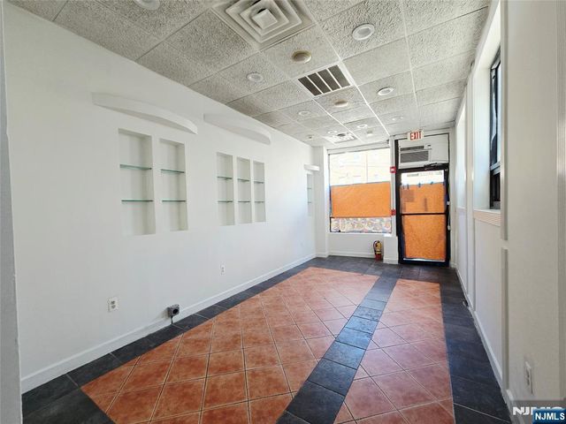 18 Broad Avenue, Palisades Park, NJ 07650