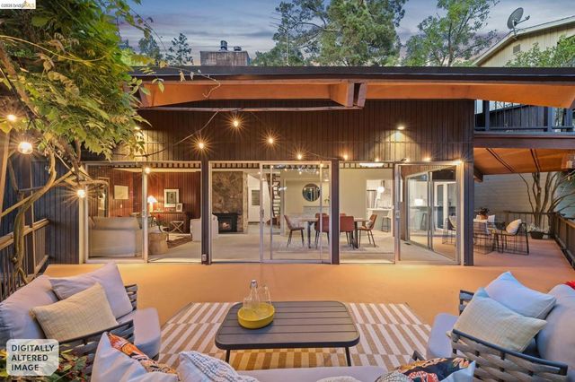 2835 MORLEY DR., Oakland, CA 94611