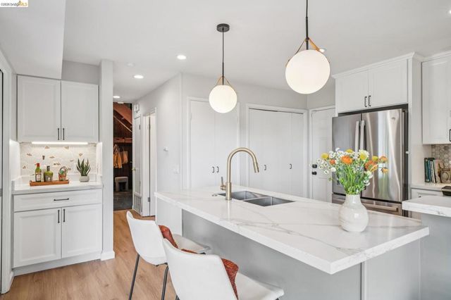 2835 MORLEY DR., Oakland, CA 94611