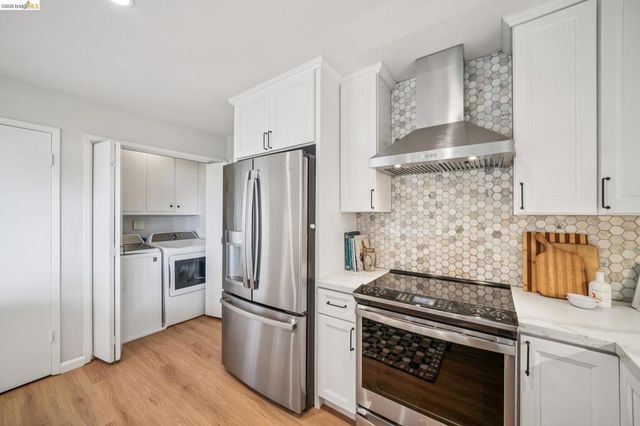 2835 MORLEY DR., Oakland, CA 94611