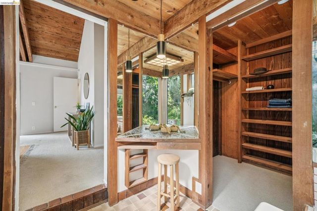 2835 MORLEY DR., Oakland, CA 94611