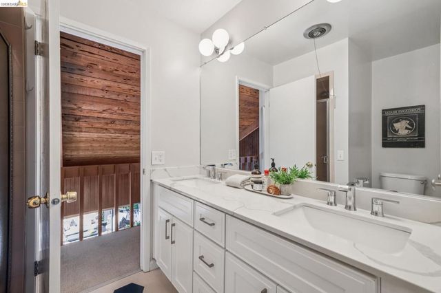 2835 MORLEY DR., Oakland, CA 94611