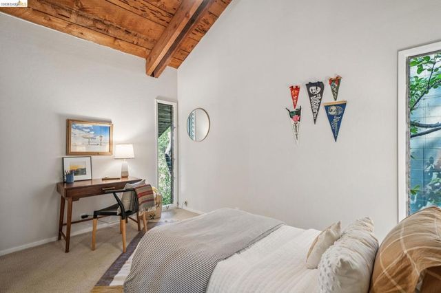 2835 MORLEY DR., Oakland, CA 94611