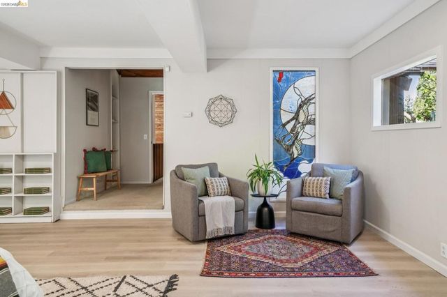 2835 MORLEY DR., Oakland, CA 94611