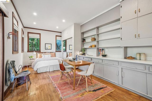 2835 MORLEY DR., Oakland, CA 94611