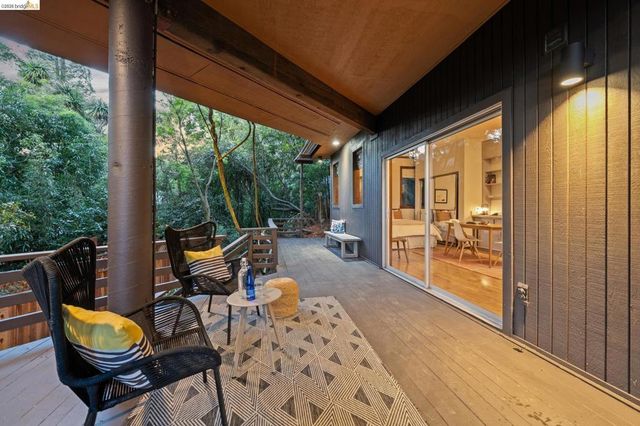 2835 MORLEY DR., Oakland, CA 94611