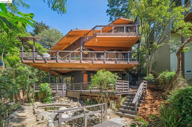 2835 MORLEY DR., Oakland, CA 94611