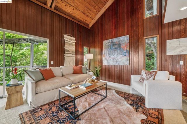 2835 MORLEY DR., Oakland, CA 94611