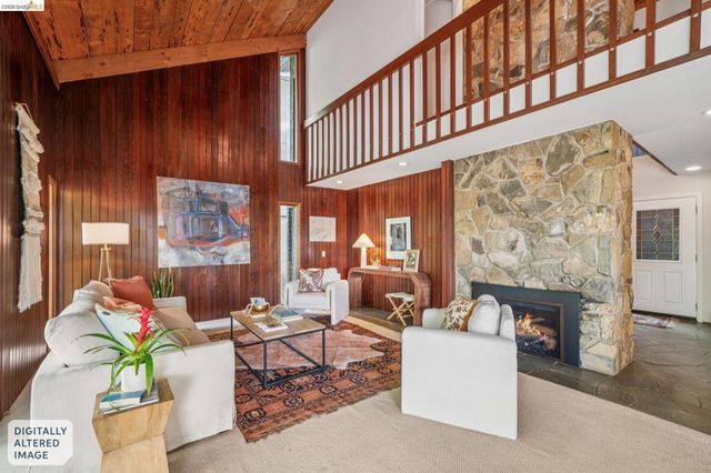 2835 MORLEY DR., Oakland, CA 94611