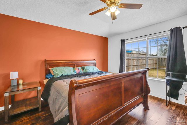 810 Hanover Dr, Pensacola, FL 32526