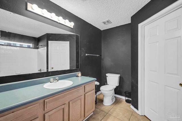 810 Hanover Dr, Pensacola, FL 32526