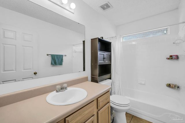 810 Hanover Dr, Pensacola, FL 32526