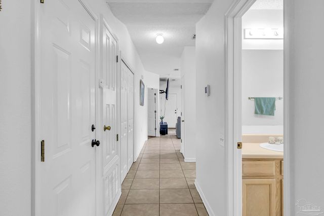 810 Hanover Dr, Pensacola, FL 32526