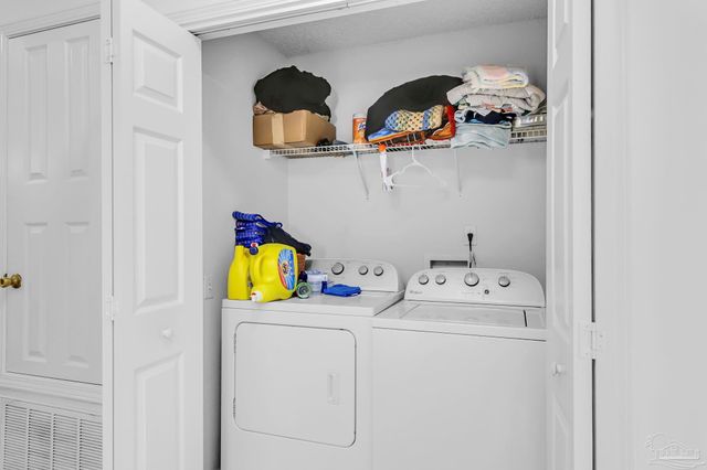 810 Hanover Dr, Pensacola, FL 32526