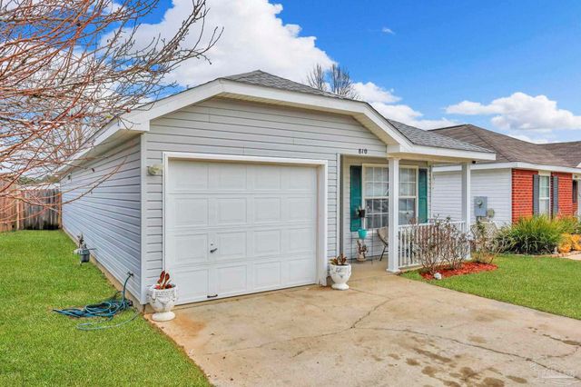 810 Hanover Dr, Pensacola, FL 32526