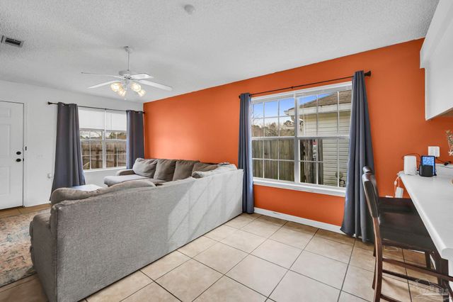 810 Hanover Dr, Pensacola, FL 32526