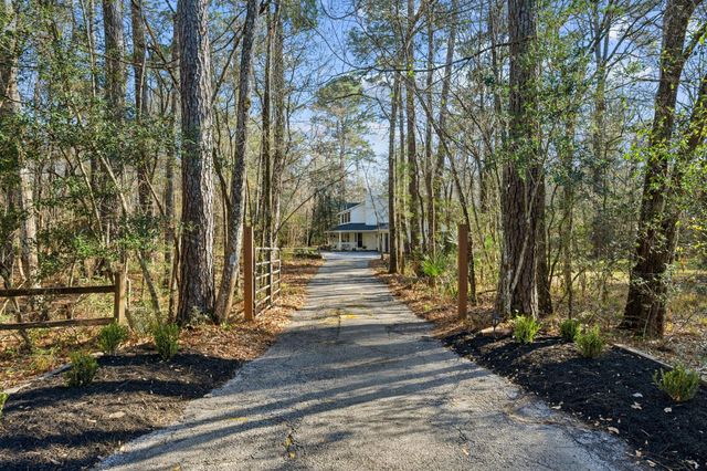 10303 Croger Drive, Magnolia, TX 77354